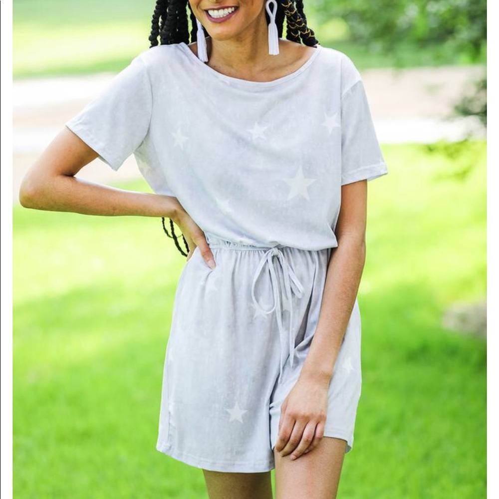 NWT Short Sleeve Star Romper size M